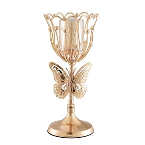 Nouveauté : Porte-bougie en laiton doré avec motif de tulipe pour la décoration de la maison - Product Image 3