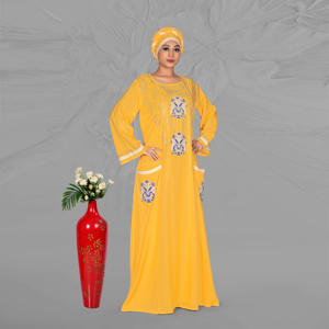 Caftán Tradicional de Rayón Bordado con Elegante Detalle de Motivo en la Parte Delantera, Bolsillos Laterales Funcionales, Mangas Acampanadas y Largo Completo - Product Image 5