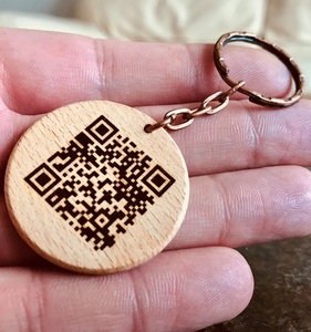 Número de identificación de código QR con impresión de tarjeta de madera personalizada-Fabricante de llavero de código QR profesional de gama alta - Product Image 4
