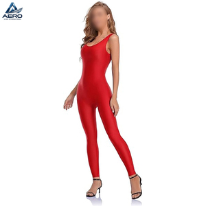 Traje Deportivo Transpirable de Tela Suave para Gimnasio, Yoga, Correr y Hacer Ejercicio en Color Rojo, Mono Deportivo de Una Pieza para Mujer - Product Image 3