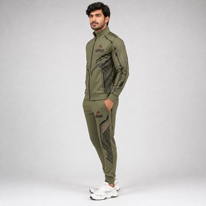 Survêtement de sport pour homme conçu avec des matériaux respirants et un confort flexible pour la course à pied, la gym et le fitness. - Product Image 3