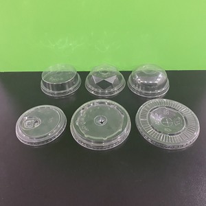 Couvercles en plastique PET transparents jetables à bas prix, sans BPA, très demandés, 90/93/95 mm, type dôme et plat, pour emballage de boissons - Product Image 1