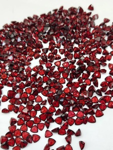 Pierre précieuse grenat de qualité supérieure, naturelle, taillée en facettes, grenat du Mozambique, taille triligne, pour la création de bijoux, vente en gros - Product Image 5