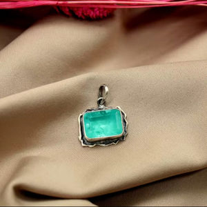 Bague en argent sterling 925 avec tourmaline Paraiba, design vintage, taille émeraude, certifiée IGI, faite à la main pour femmes - Product Image 1