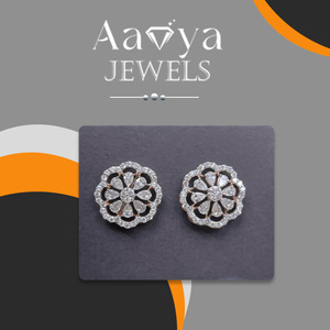 Boucles d'oreilles en diamant personnalisées, or blanc, longues, pendantes, pour femmes, offrant un look élégant, acheter directement auprès d'un fournisseur de confiance - Product Image 3