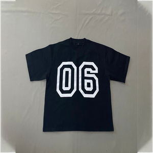 เสื้อยืดผู้ชายทรงโอเวอร์ไซส์ ผ้าฝ้าย 100% ระบายอากาศได้ดี ป้องกันรอยยับ ลายกราฟฟิตีแบบสาดสี  รับทำสีตามสั่ง - Product Image 1
