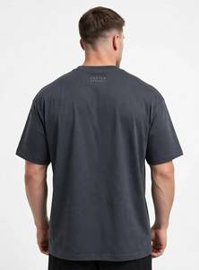 เสื้อยืดแขนสั้นสีดำล้างสีสำหรับผู้ชายของ Oneten Apparel คอกลมลายกราฟิกนักบินอวกาศและดวงจันทร์ - Product Image 4
