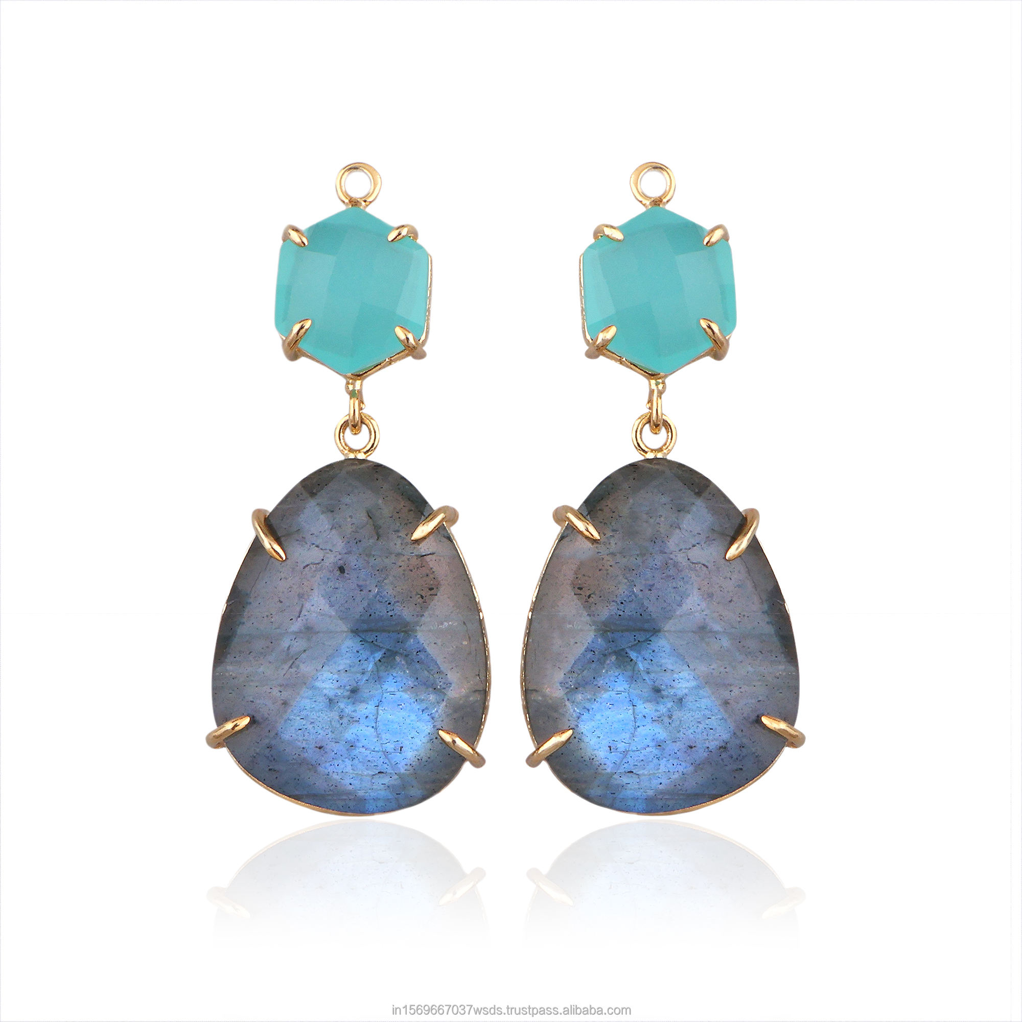 สีเขียวน้ำทะเล