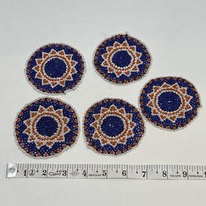 Posavasos bordados con cuentas de formas personalizadas para regalos promocionales, posavasos decorativos hechos a mano con cuentas de semillas para mesas de sala de estar - Product Image 4