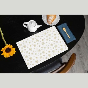 Nuevo diseño floral, mantel individual navideño de algodón de la mejor calidad con logotipo y diseño personalizados, mantel individual blanco para uso navideño. - Product Image 1