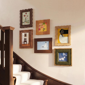 Marco de Madera de Lujo para Arte de Pared, Marco Decorativo Premium con Bordes Festoneados Elegantes para Fotos Familiares, Sala de Estar - Product Image 3