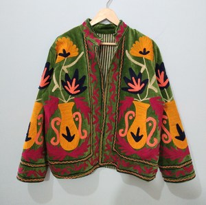 Colección Exclusiva: Chaqueta de Terciopelo con Bordado Suzani, Diseño de Florero, Estilo Boho, Manga Larga, Cuello Mandarín, Blazer de Invierno - Product Image 1