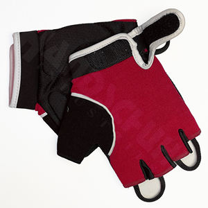 Gants de musculation professionnels rouges et noirs avec rembourrage amélioré de la paume |   Poignée antidérapante de qualité supérieure pour un équipement de musculation ultime - Product Image 6
