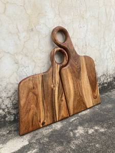 Ensemble de planches à découper en bois d'acacia de qualité supérieure avec poignée au prix d'usine, planches à charcuterie en bois multifonctionnelles - Product Image 3