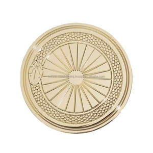 Vente en gros Sous-verres de vaisselle de luxe faits à la main en métal doré personnalisés Décoration de table Sous-verres à sublimation vente en gros - Product Image 1