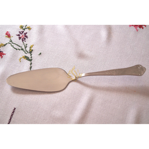 Antique Finished Metal <b>Cake</b> <b>Server</b> Knife High Quality and Sophisticated Dessert Presentation for Home Kitchen Usage Supplies - Product Image 4