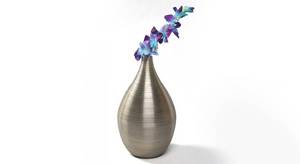 Vase élégant en argent |   Porte-fleurs en métal texturé |   Décoration moderne pour la maison et l'hôtel - Product Image 4