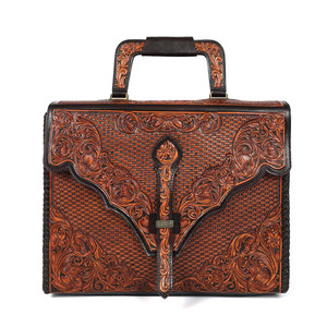 Sac porte-documents en cuir véritable fait main – Sac messager vintage pour ordinateur portable avec motifs floraux sculptés de style western pour hommes - Product Image 1