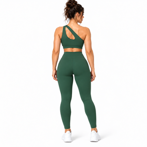 Conjunto de yoga verde de un solo hombro con leggings de cintura alta personalizados de color liso, 2 piezas de ropa deportiva - Product Image 2