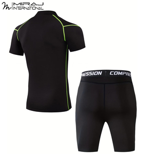 Ensemble de sous-vêtements de compression pour homme personnalisable, tissu extensible durable, t-shirt et short pour la salle de sport, la remise en forme et les sports de plein air - Product Image 3