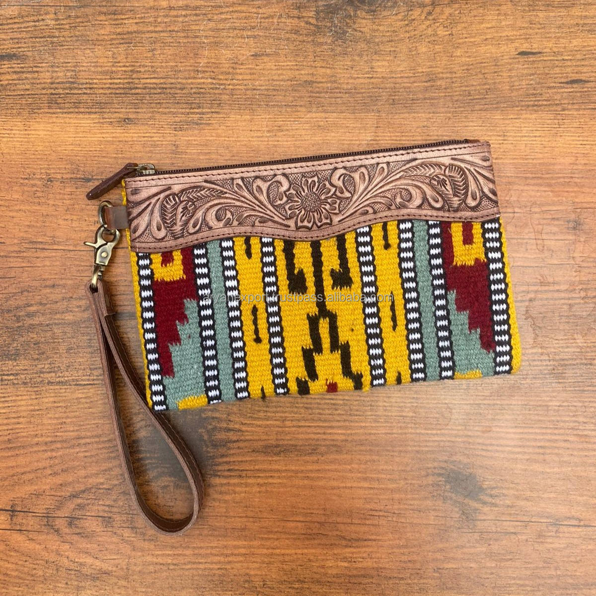 สีเหลือง