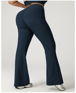 Conjunto Deportivo de Tallas Grandes de Moda: Leggings Ligeros de Pierna Ancha con Control de Abdomen y Cintura Alta, y Sujetador Deportivo Sexy - Product Image 5