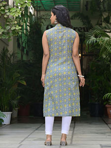 Ladies Gray Cotton Floral Party Quick Dry Sleeveless Mandarin Collar Indian Ethnic <b>Kurti</b> - Product Image 3