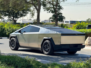 รถยนต์ไฟฟ้ามือสองแบบซีดาน แบตเตอรี่ลิเธียม ขับเคลื่อนสี่ล้อ 6 ที่นั่ง ระยะทางวิ่งมากกว่า 700 กม. - Product Image 5