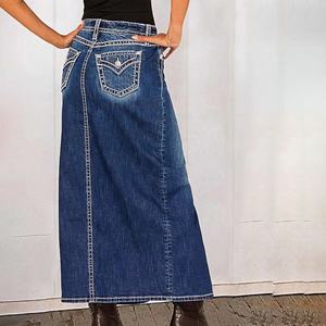 Jupe droite en jean taille haute vintage fendue dos contrasté détail point blanc bleu marine poche boutonnée - Product Image 3