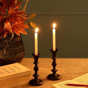 Ensemble élégant de 2 porte-bougies dorés, pièce de décoration de luxe pour la maison, le bureau, les restaurants, les hôtels et la décoration intérieure en provenance d'Inde - Product Image 6