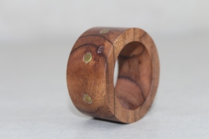 Anneau de serviette en bois sculpté écologique, rustique et rond, pour la décoration de table d'hôtel, de restaurant ou de maison - Product Image 6