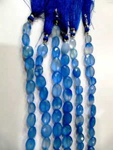 Perles ovales facettées en calcédoine bleue, brin de 8 pouces - Product Image 1