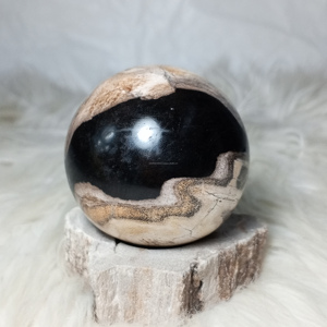 Vente en gros de pierre naturelle de racine de palmier d'Indonésie de haute qualité forme de sphère pierres précieuses artisanat cristal de guérison 5 cm - Product Image 1