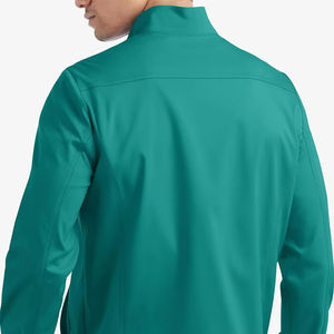 2026 Vente en gros Blouse médicale verte personnalisée de haute qualité, confortable et ajustée, pour hommes, pour hôpitaux, dentistes et salons - Product Image 3