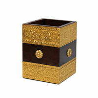 Support à stylos carré en bois fait main avec gaufrage doré antique, organiseur de bureau traditionnel pour anniversaire