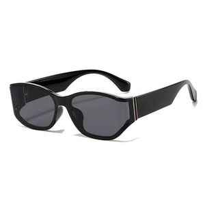 Gafas de Sol de PC con Diseño de Pantalla Curva de Alta Gama, Estilo Ojo de Gato, Montura Blanca y Negra, Gafas de Sol Cuadradas con Protección UV400 para Mujer - Product Image 5