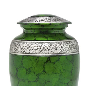Urnas Funerarias Decorativas de Latón Hechas a Mano para Hombres y Mujeres - Product Image 4