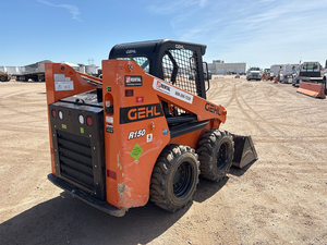 Cargadora Compacta R150 2020 con Cabina Cerrada, Máquina de Construcción de Alto Rendimiento - Product Image 4