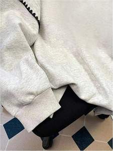 Sweat-shirt court à capuche oversize pour femme, hiver, avec motif graphique frontal, manches longues et cordon de serrage, ODM - Product Image 4