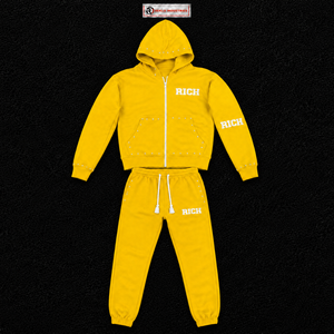 Conjunto de chándal amarillo para hombre con sudadera con cremallera completa y tachuelas, pantalones jogger, logotipo personalizado, ropa urbana, ropa deportiva informal, diseño de conjunto al por mayor - Product Image 5
