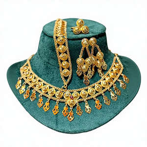 Ensemble collier et boucles d'oreilles élégants pour femme, plaqué or, zircon, design feuille tendance, chaîne corde 16 pouces, modèle 53137 - Product Image 1