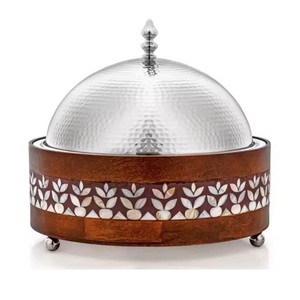 Cacerola de Metal y Madera con Tapa Martillada y Diseño de Incrustaciones Hechas a Mano para Almacenamiento Decorativo y Servir - Product Image 5