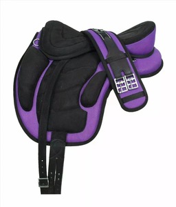 Silla de Montar Inglesa sin Arzón ADEEFA Freemax de Alta Calidad, Sintética, Color Morado, Talla 16'', Disponible al Mejor Precio del Mercado - Product Image 3