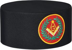 หมวกแก๊ปมาสเตอร์เมสันบลูลอดจ์ - สีดำพร้อมตราสัญลักษณ์สีแดงและพวงมาลัย  วัสดุผ้าเรยอนสีดำ - Product Image 2