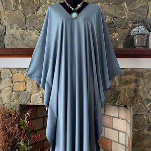 เดรสยาวคอวีผ้าเรยอนสีเทาอมฟ้าย้อมมือไซส์พลัส - Product Image 1