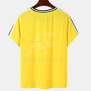T-shirt à col rond de style urbain haut de gamme, conçu pour un confort optimal et une utilisation moderne dans la garde-robe - Product Image 2
