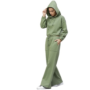 Vêtement tendance à la vente chaude Nouveau design Hommes Hiver Streetwear Survêtement à capuche Imprimé Couleur unie Look tendance 100% coton - Product Image 1