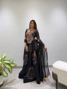 Lehenga traditionnel indien en rayonne avec broderie miroir véritable, chemisier, dentelle Gota Patti, dupatta, longueur ras du sol, pour fêtes et mariages - Product Image 3