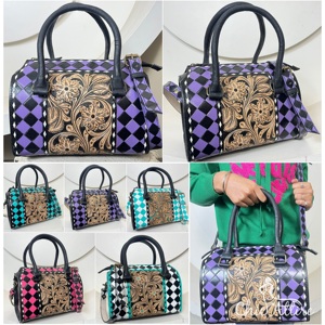 Bolso de mano de cuero a cuadros hecho a mano de 11 pulgadas para mujer, elegante bolso de piel de vaca, bandolera de viaje, tipo duffel, de la March Expo 2026 - Product Image 1