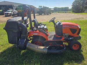 Tractor Kubota BX1880 4WD Usado, Tractor Compacto Utilitario para Granja con Pala para Trabajos en Campo y Jardín - Product Image 2